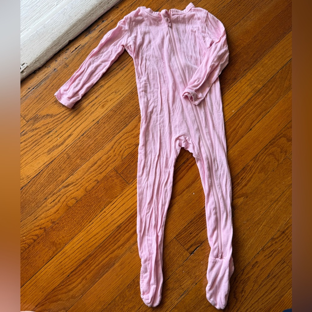 EUC Kyte baby pink Kids One Piece footed pajamas 12-18mos